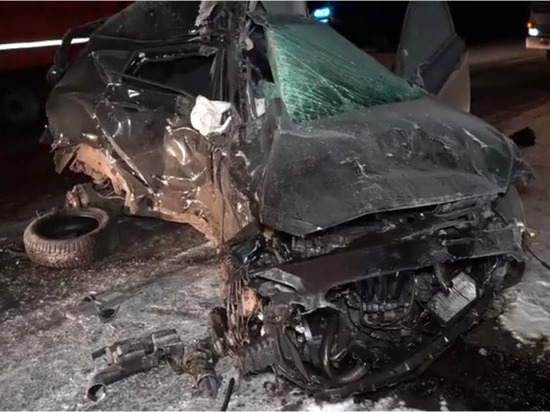 В Башкирии водитель без прав погиб в столкновении с грузовиком