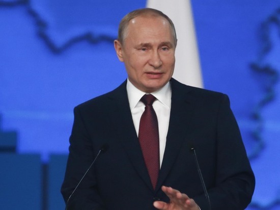Путин пошутил на совещании с военными: «Вы меня боитесь?»