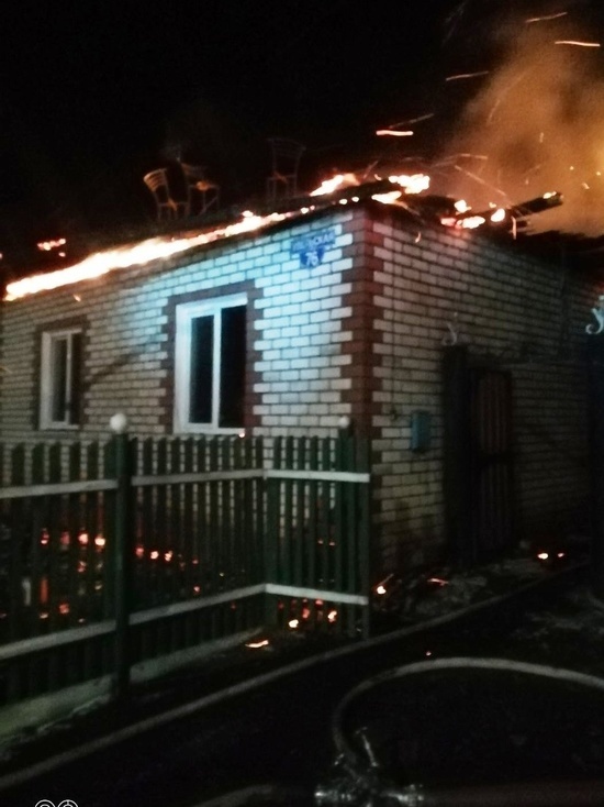 В Челябинской области при пожаре погибла семья с ребенком