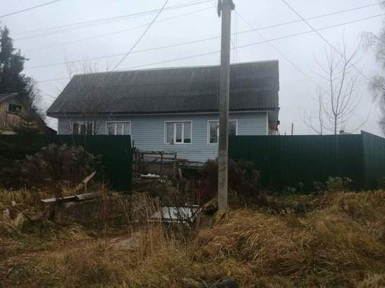 В Тверской области люди сами эвакуировались из горящего дома