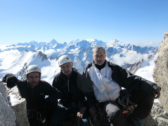 Обнинские альпинисты покорили вершину Джайлык