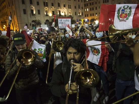 «До страны докатились отзвуки волны прошлогодних массовых демонстраций в Венесуэле, Чили, Эквадоре и Боливии»
