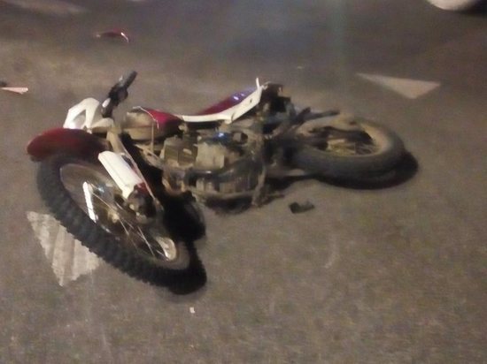 Мотоциклист и "Камаз" столкнулись в Калужской области