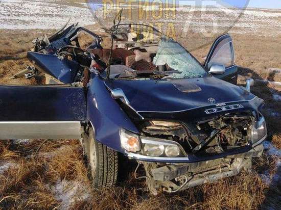 Водитель погиб после ДТП с экскаватором на трассе в Забайкалье