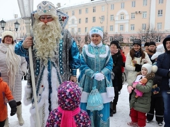 На парад в Калуге заявилось 250 Дедов Морозов