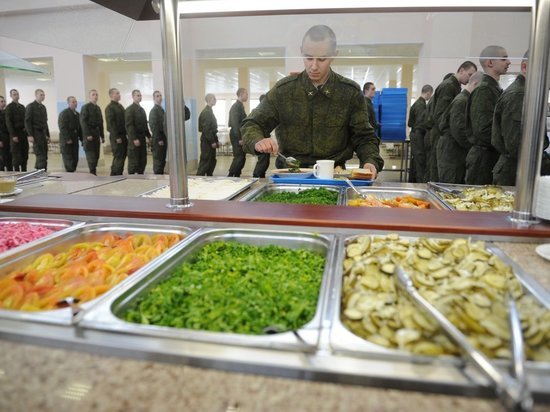 Военных перевели на зимнее питание с «шведским столом» в Забайкалье