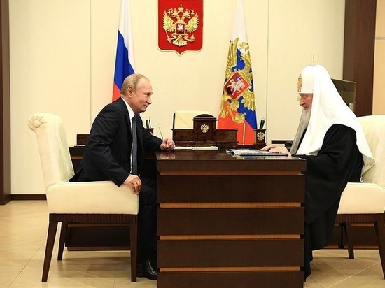 Патриарх Кирилл отправился к Путину после коронавирусного карантина