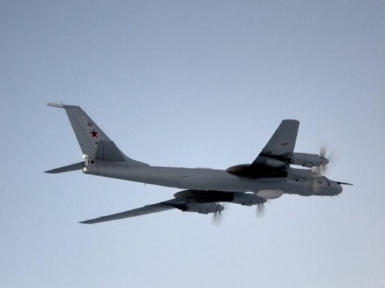 Два противолодочных самолёта Ту-142 осуществили полёты над нейтральными водами Северного Ледовитого океана