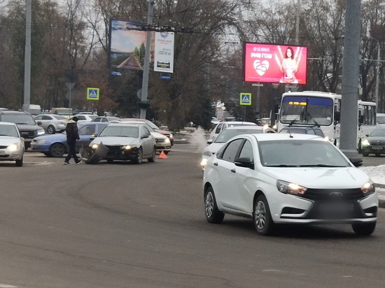 Из-за ДТП у пригородного автовокзала в Ростове образовалась пробка