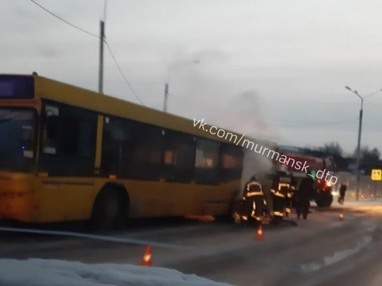 Возгорание рейсового автобуса произошло под Мурманском на выходных