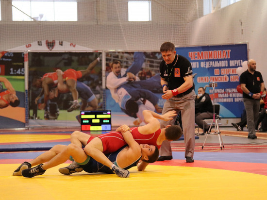 Борцы из Ямала завоевали 14 медалей на чемпионате УрФО