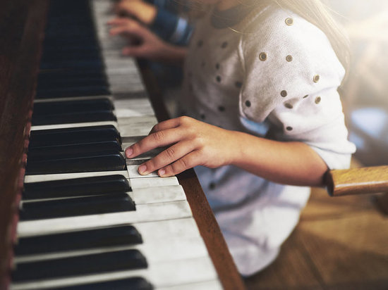 Дети Уфимского района теперь будут обучаться нотной грамоте на рояле за 2 млн рублей