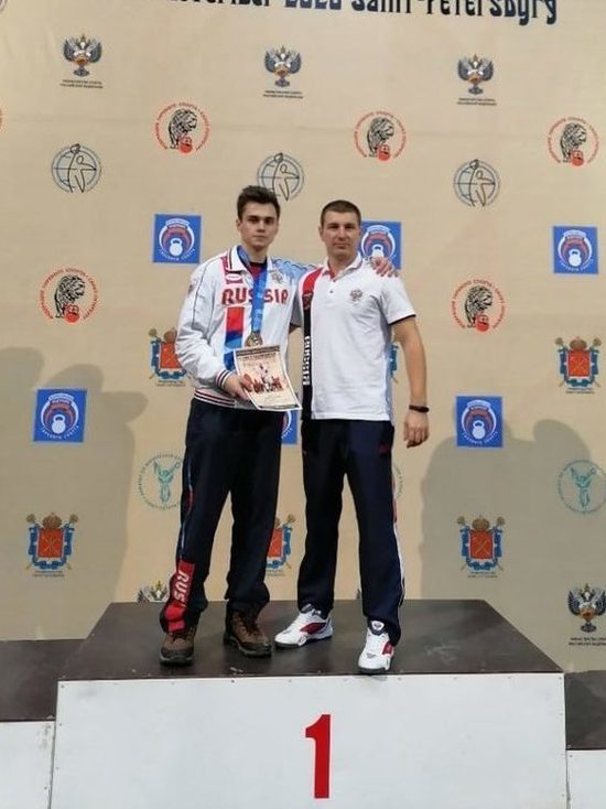 Золотую медаль с чемпионата мира привез гиревик из Белгородской области