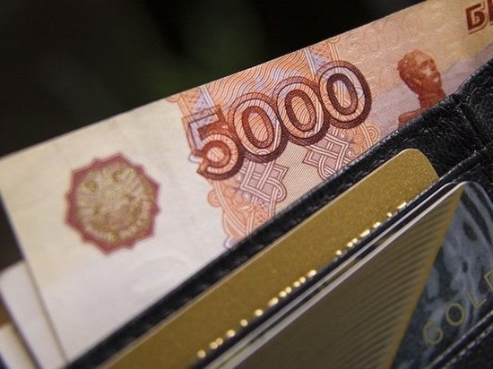 Работница кузбасского суши-бара получила 625 тысяч рублей зарплаты