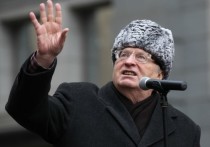Лидер ЛДПР Владимир Жириновский обратился к главам Первого канала и ВГТРК Константину Эрнсту и Олегу Добродееву, призвав их исключить из телетрансляций сцены с объятиями, поцелуями и рукопожатиями