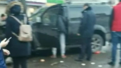 Кадры с места ДТП на улице Маршала Бирюзова: всюду куски