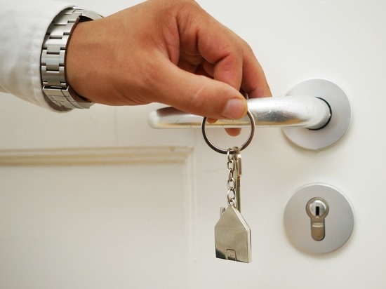 Жителям Ковровского района вручили ключи от 25 новых квартир