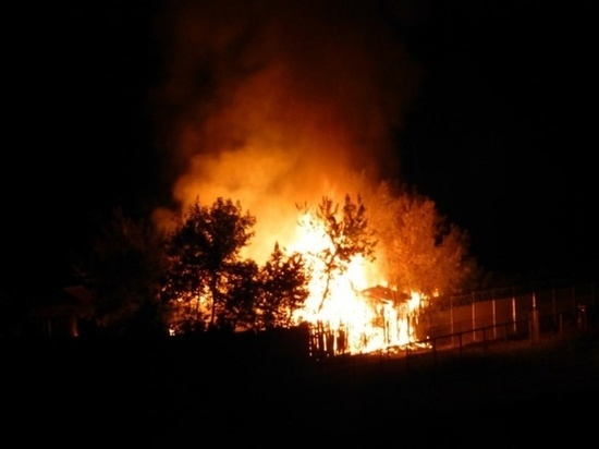 В Якутске на пожаре в частном доме обнаружен труп женщины