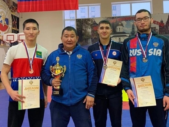 Якутские борцы - призеры первенства России