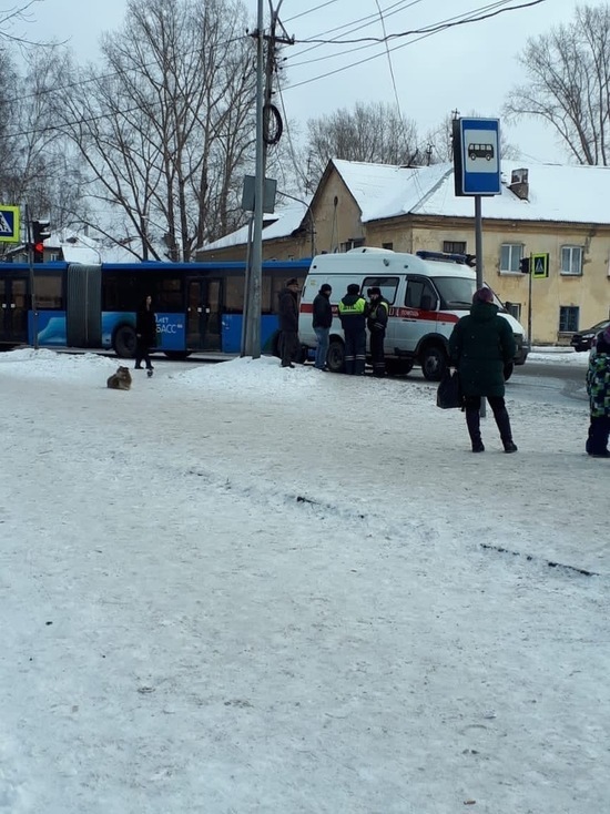 Городской транспорт сбил пешехода в Новокузнецке