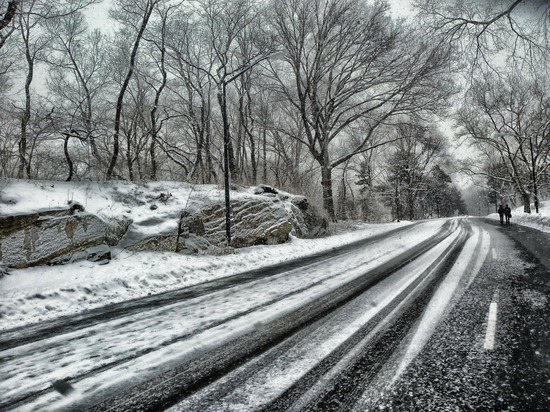 В Удмуртии на дорогах могут образоваться снежные накаты