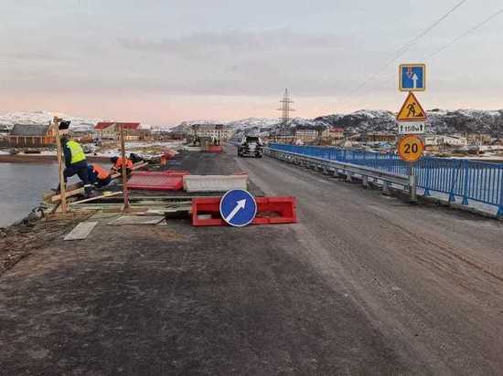 Работы по ремонту моста в Териберке подходят в завершению