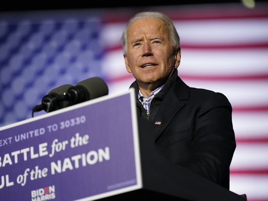 Эксперт: Байден обращает внимание на необходимость продления СНВ-3 с Россией