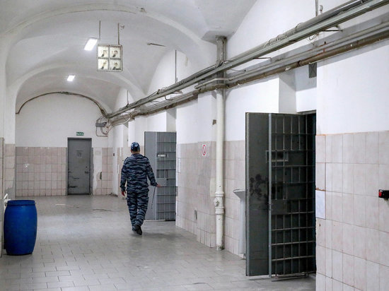 В Хакасии опасный заключенный угрожал насилием сотруднику колонии