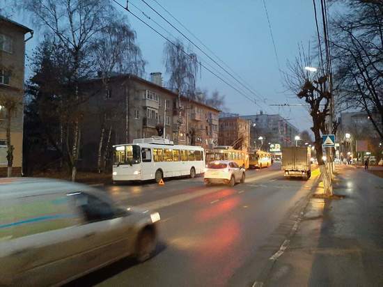 На улице Горького в Рязани произошел обрыв контактной сети