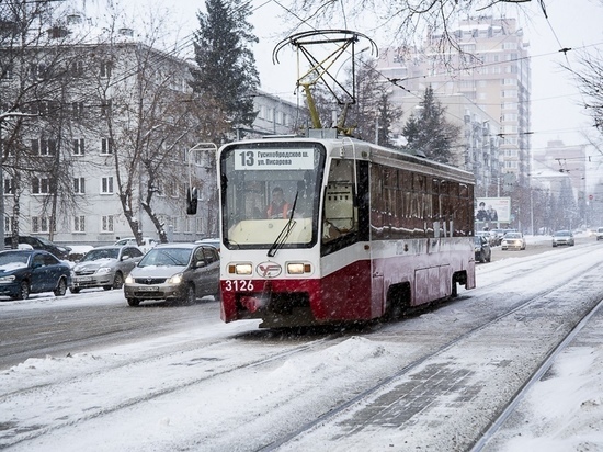 В Новосибирске временно перестали ходить трамваи и троллейбусы