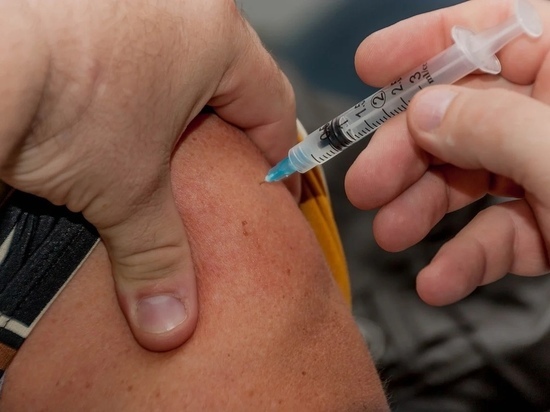 Половина населения Калужской области привита от гриппа