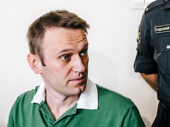 Политолог счел удачным ходом призыв Навального к санкциям против олигархов