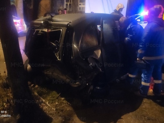 После массового ДТП ночью в Калуге два человека госпитализированы