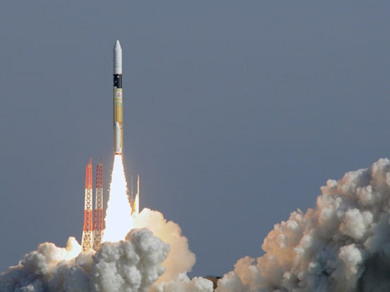 Япония выведет на орбиту ретрансляционный спутник двойного назначения