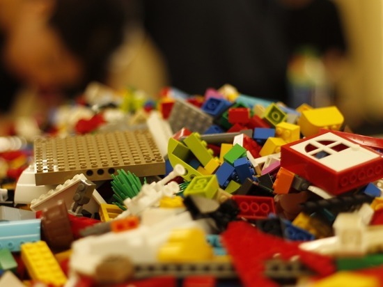 Компания Lego продала конструктор с рекордным количеством кубиков