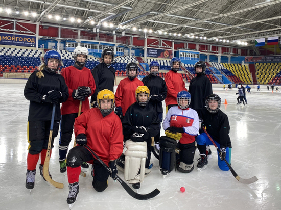 Женский хоккей с мячом возрождают в Хабаровском крае
