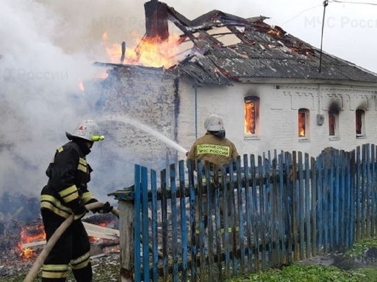 Два человека сгорели в пожарах за прошедшие сутки в Калужской области