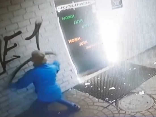 В Ярославле в кадр попали малолетние граффитчики-хулиганы