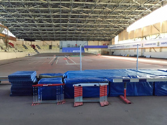 В Хабаровске продолжается ремонт легкоатлетического манежа