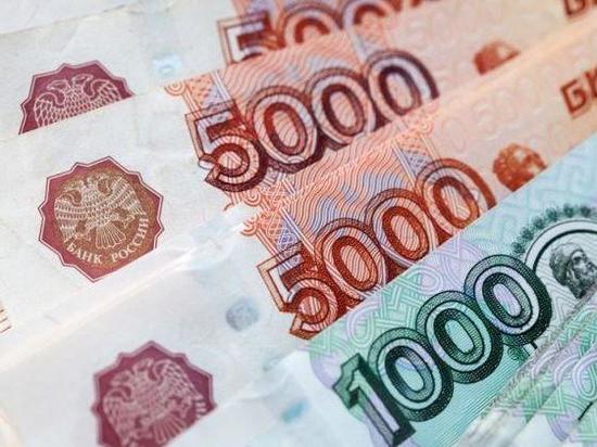 Пенсионера в Нижнем Новгороде обманули почти на 600 тысяч рублей
