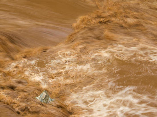 Глиняная вода из Калуги достигла Серпухова