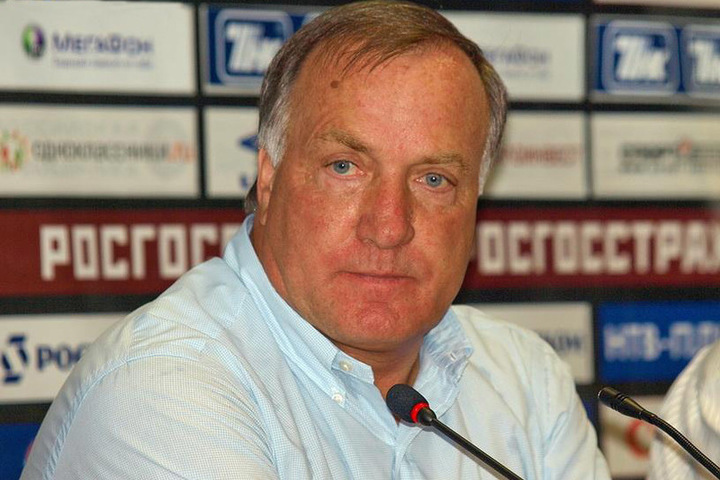 Экс-тренер сборной России Дик Адвокат объявил о завершении карьеры