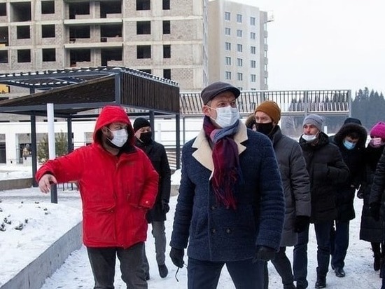  Олег Бекмеметьев нанес визит в Альметьевск