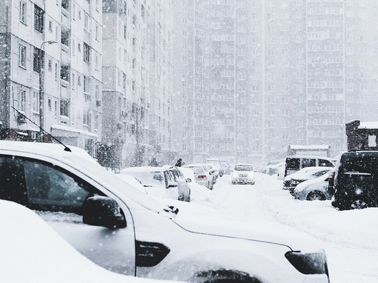 В Казахстане намерены сделать платными дворовые парковки даже для жильцов
