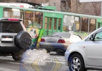 В Чите на перекрестке улиц Баргузинская и Чкалова произошло ДТП с участием троллейбуса