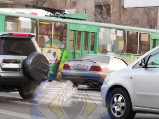 ДТП с участием троллейбуса произошло в Чите