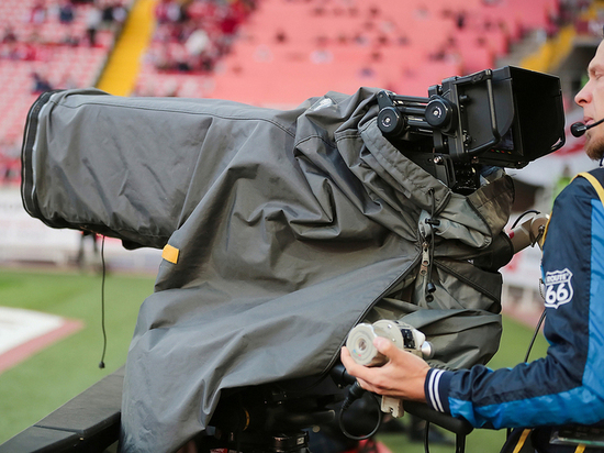 Когда и где можно посмотреть трансляции игр премьер-лиги во время закрытия половины трибун