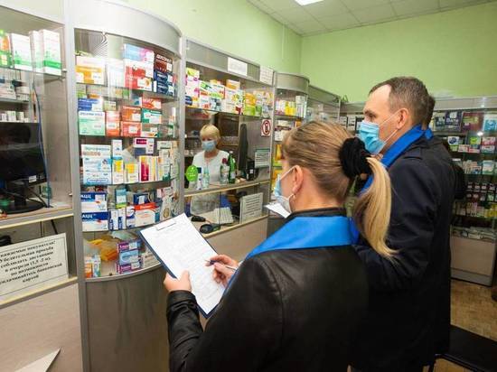 "Ковидный" ассортимент проверили в аптеках Псковского района