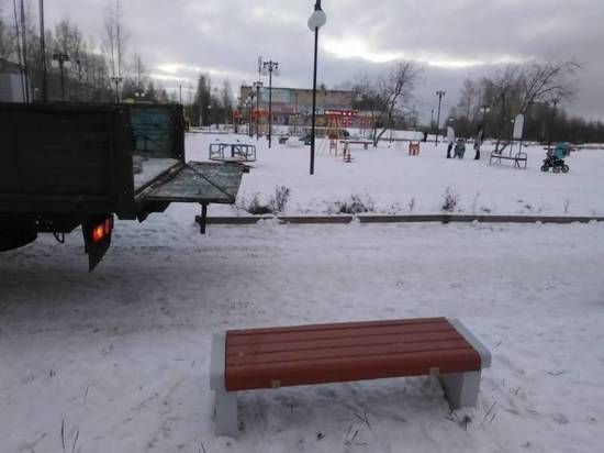 В Северном округе Архангельска поставят особо прочные скамейки и урны