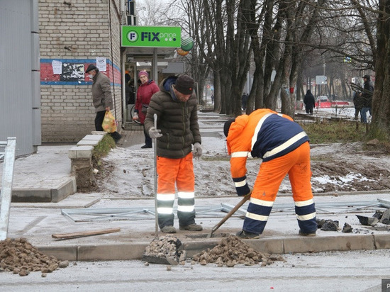 Елена Жгут: На ремонте ул. Фабрициуса явно не хватает рабочих